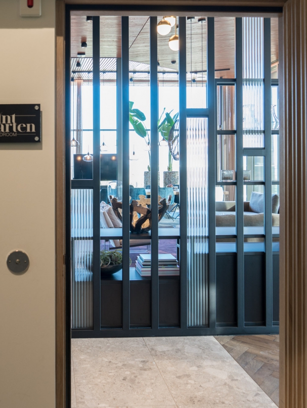 Sint Maarten Boardroom